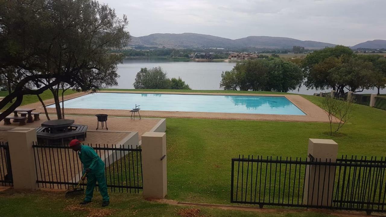 House Lezan Apartamento Hartbeespoort Exterior foto